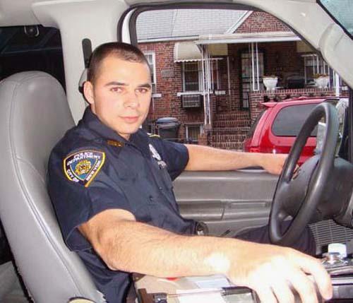 Rally around comatose comrade – NYPD brass, family and friends hold vigil at officer’s bedside