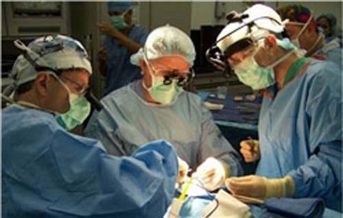 Surgeons rotate into Iraq war zone