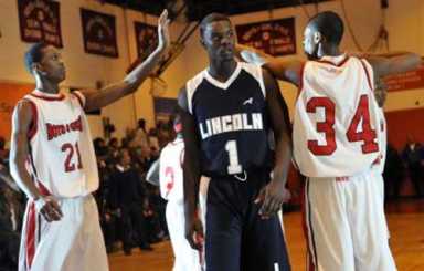 Lance doesn’t get enough help from mates in loss