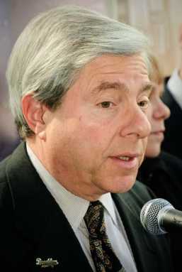 Marty: ‘We must build’-Borough president urges high-end shopping corridor