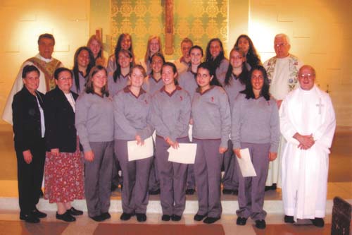16 new eucharistic ministers