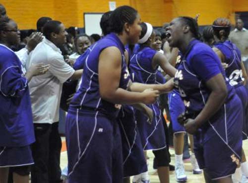 Senior moments lead South Shore against Jefferson