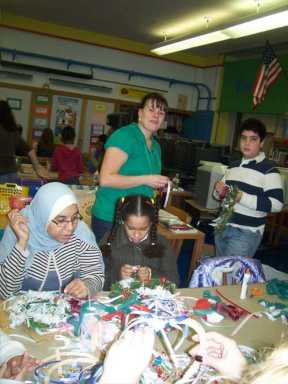 ‘Crafty’ families at Barbara Reing School