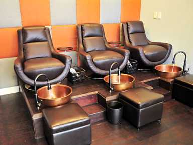 Vanderbilt salon is clean and green