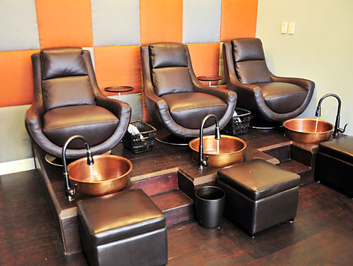 Vanderbilt salon is clean and green