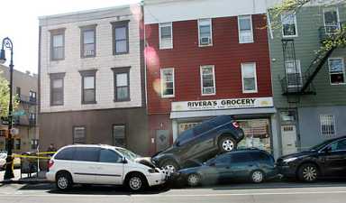 One dead in Manhattan Av crash