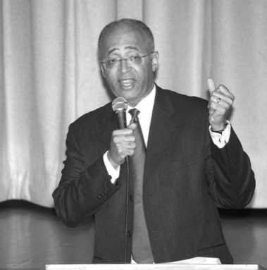 Bill courts Manhattan Beach