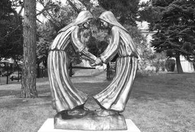 Visitation Academy dedicates statue