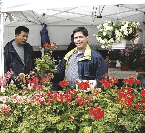 Bay Ridge feasts on Farm fresh goodies