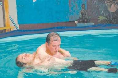 Going deep with watsu water massage