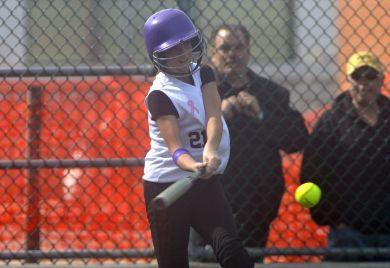 St. Edmund knocks off Fontbonne, forces tiebreaker