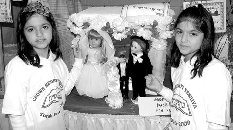 Yeshiva of crown heights holds torah fair