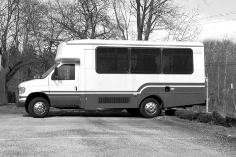 Jazzed about jitneys: City Council candidate Bob Zuckerman says transports will remedy ‘No Park’ Slope woes