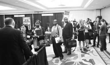 800 flock to Monster.com job fair in Brooklyn