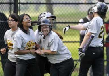 Vargas, Telecom move one step closer to final round