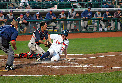 The Clones just keep the wins coming