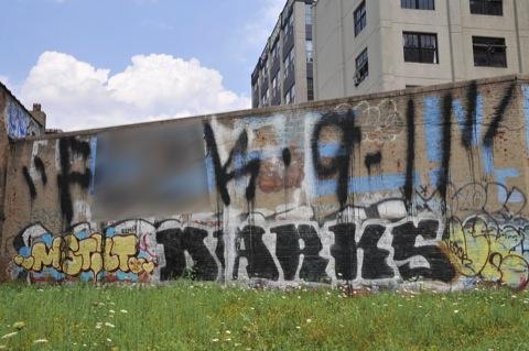 Vulgar tagger has cops on the prowl
