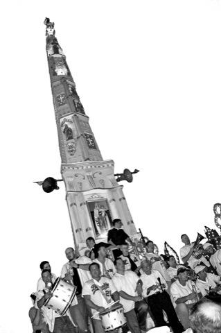 Stepping out with the Giglio: grand Williamsburg tradition continues on Havemeyer Street