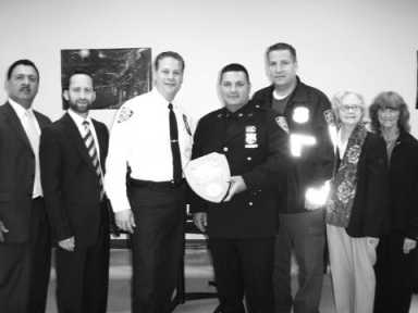 Wrong stop for busâˆ’riding pickpocket; cop hailed