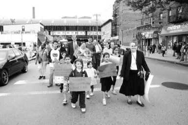 Brooklynâˆ’queens day parade in Coney