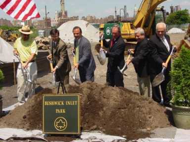 Mayor Bloomberg breaks ground at Bushwick Inlet