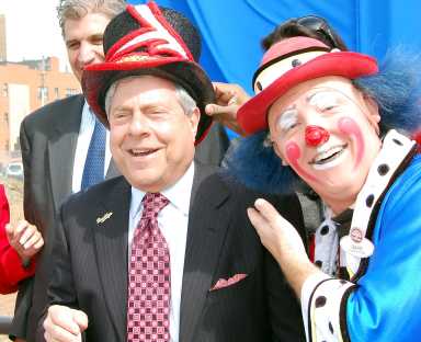 Off to the races: Petitions filed for election ’09