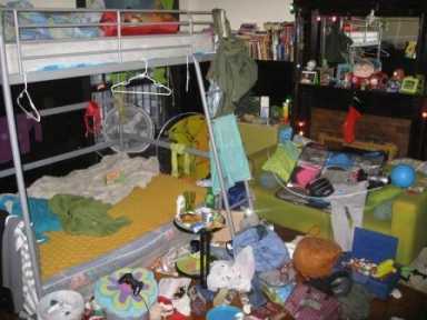 Brooklyn woman vies for filthiest apartment