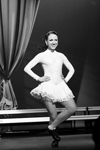 Hometown crowd roots for beauty