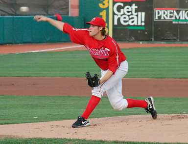 A commanding win keeps the Cyclones on top