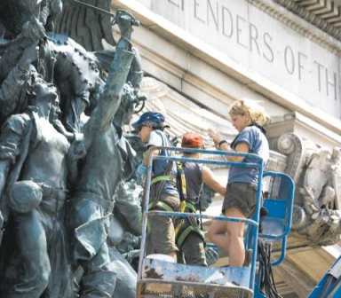 Prospect Park Statuaries get a good lather