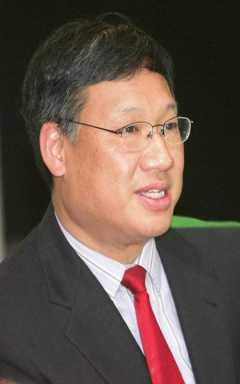 District 21 CEC welcomes new president