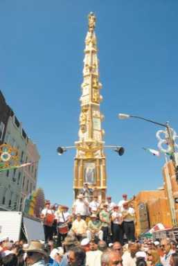 Right in step with the dancing Giglio