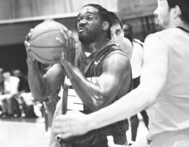 Legend to call it quits