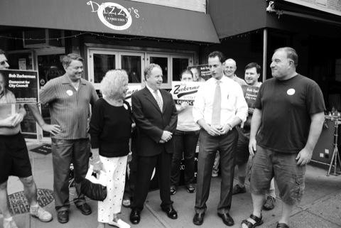 Rep. Anthony Weiner endorses candidate Bob Zuckerman