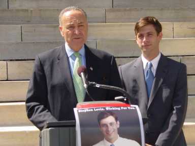 Schumer lovin’ Levin