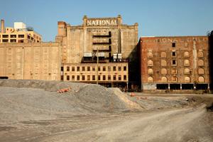Brooklyn Bridge Park to recycle old building