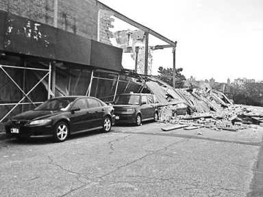 Wall collapse vexes nabe