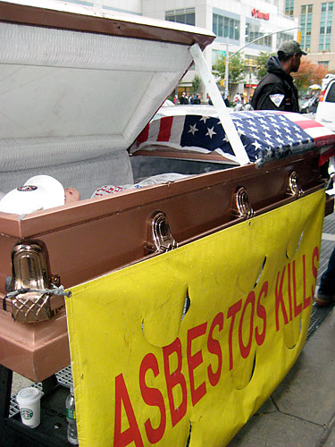 ‘Dead’ worker stops traffic in Downtown