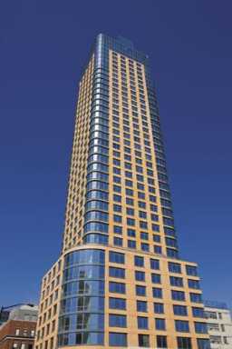 Condo prices cut in%A0effort to attract buyers