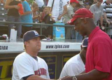 Lopez reminisces about errant pitch to Strawberry