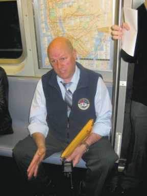 All aboard with the L train’s allâˆ’pro point man