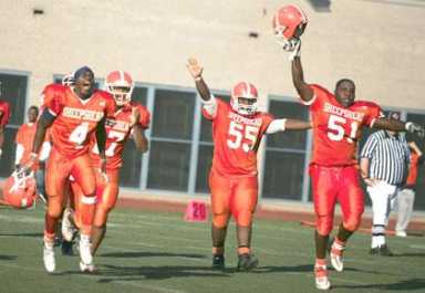 Sheepshead runs past Wagner on final drive