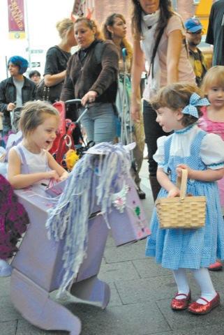 Witches walk in Williamsburg