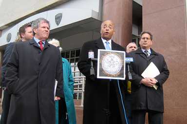 ‘House’ fire! Thompson blocks Bloomy again at jail