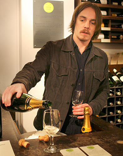 Face it, you need help finding some bubbly for New Year’s Eve