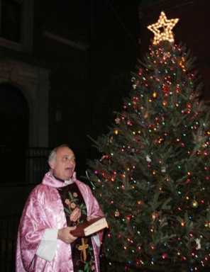 St. Anselm’s lights the tree