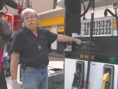 Feds keep sharp eye on the gas pumps