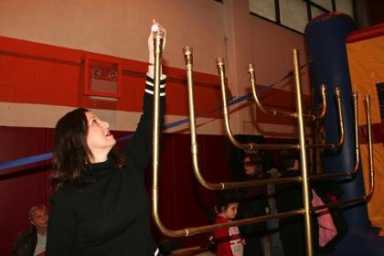 Flatbush park jewish ctr. revels in festival of lights