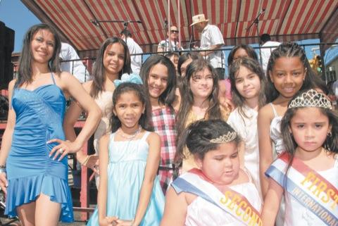 Street cleared for partying on Montrose Ave.