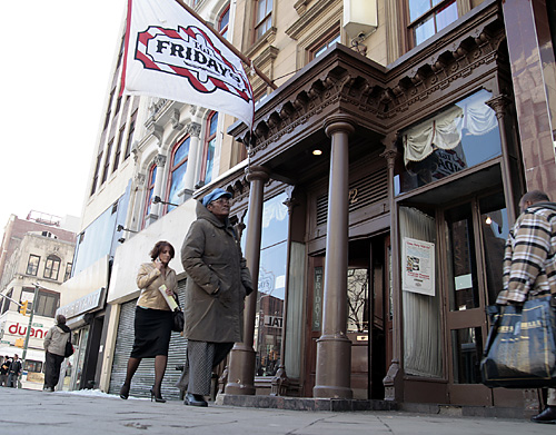 Fridays quits Gage & Tollner site on Fulton